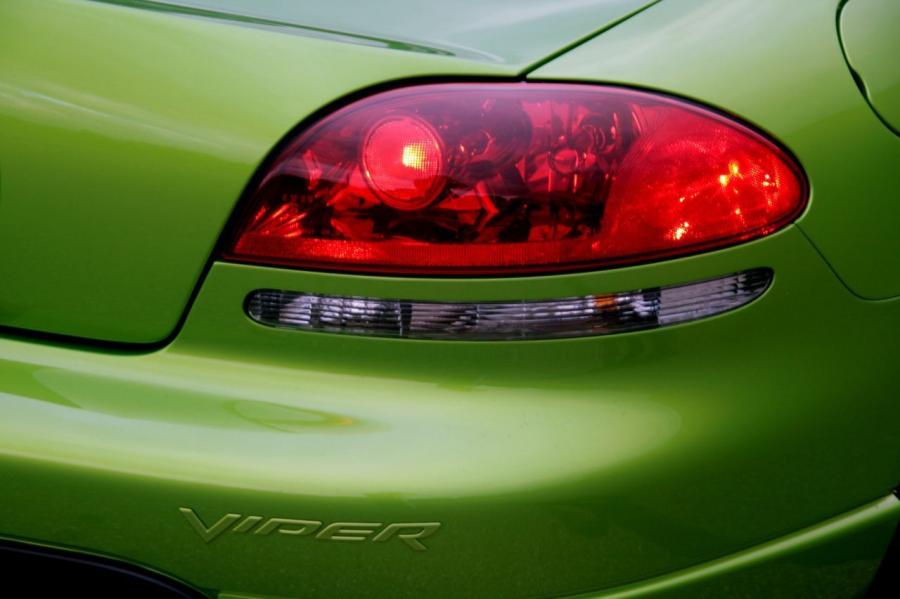 Детали экстерьера Dodge Viper SRT10 Roadster 2007 года  (фото 19 из 57)